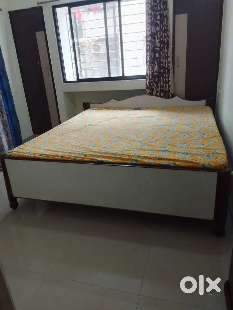 Selling Almirah, Bed, computer table & Puja table at low price