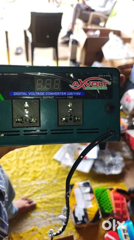 Axvolt 2000W Elite Step Down Voltage Converter  Converts 220V/230V