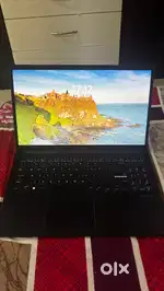 Asus vivobook 15 13th gen i3-1315U 16gb ram 512gb SSD