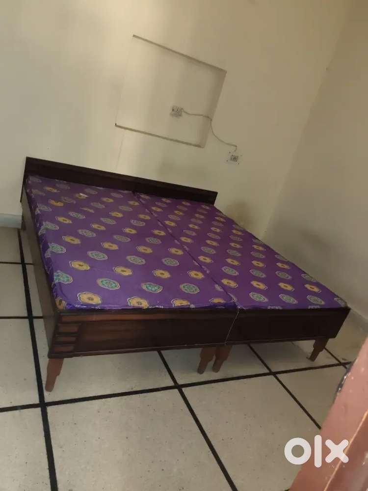 2bhk owner free Fully independent for boys