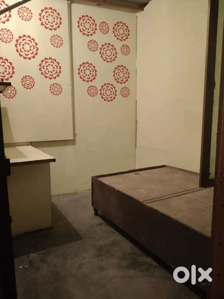 One room set available in kargi chauk