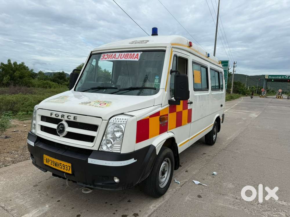 Tempo traveller driver