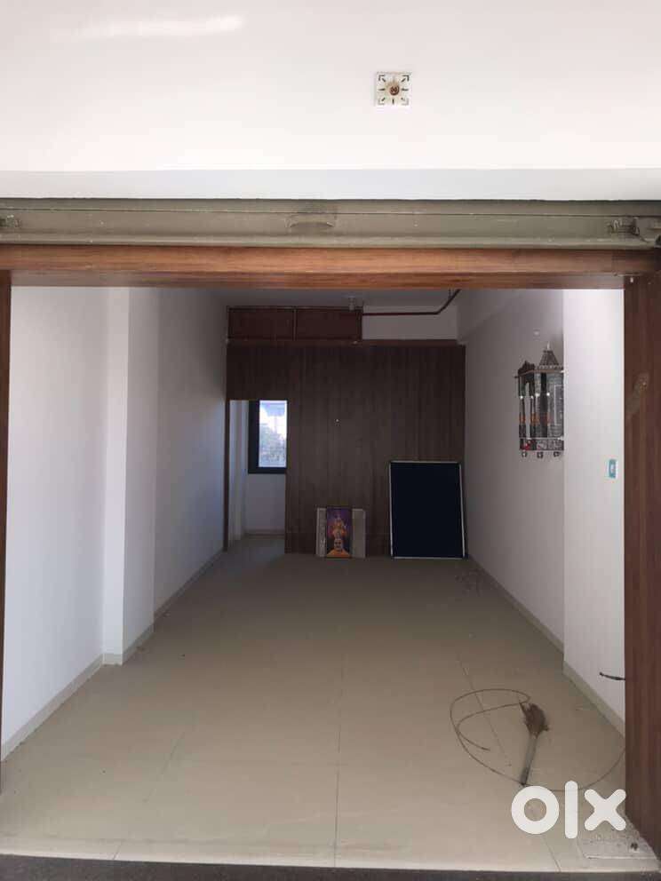 Shop on Rent Kudasan