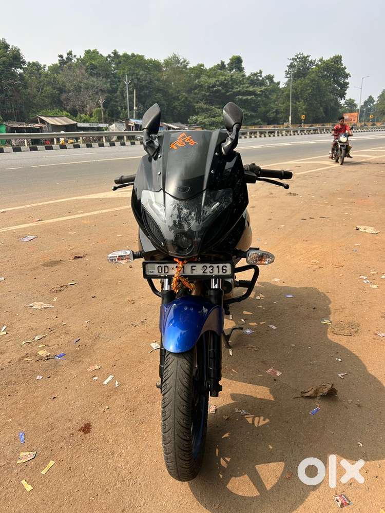 Bajaj pulsar 220 fast ownar