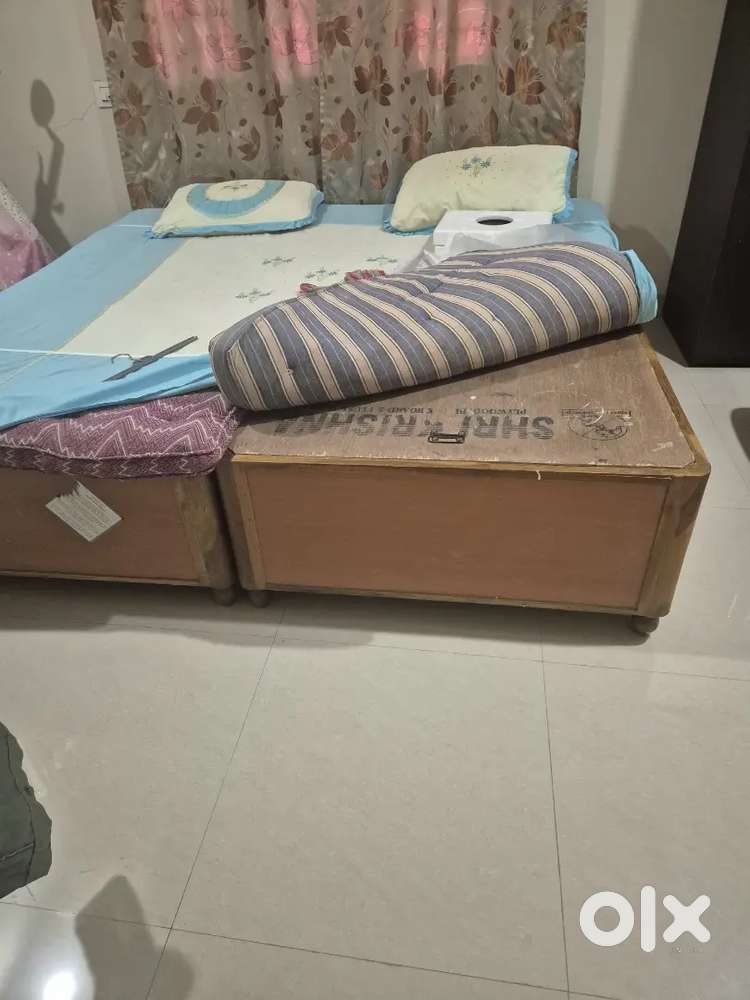 2x Box type bed