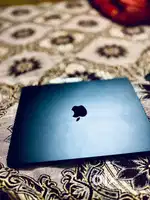 MacBook Air M2 in brand new condition 100% battery