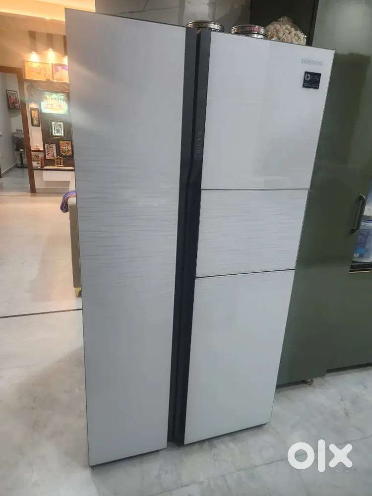 Side by side refrigerator