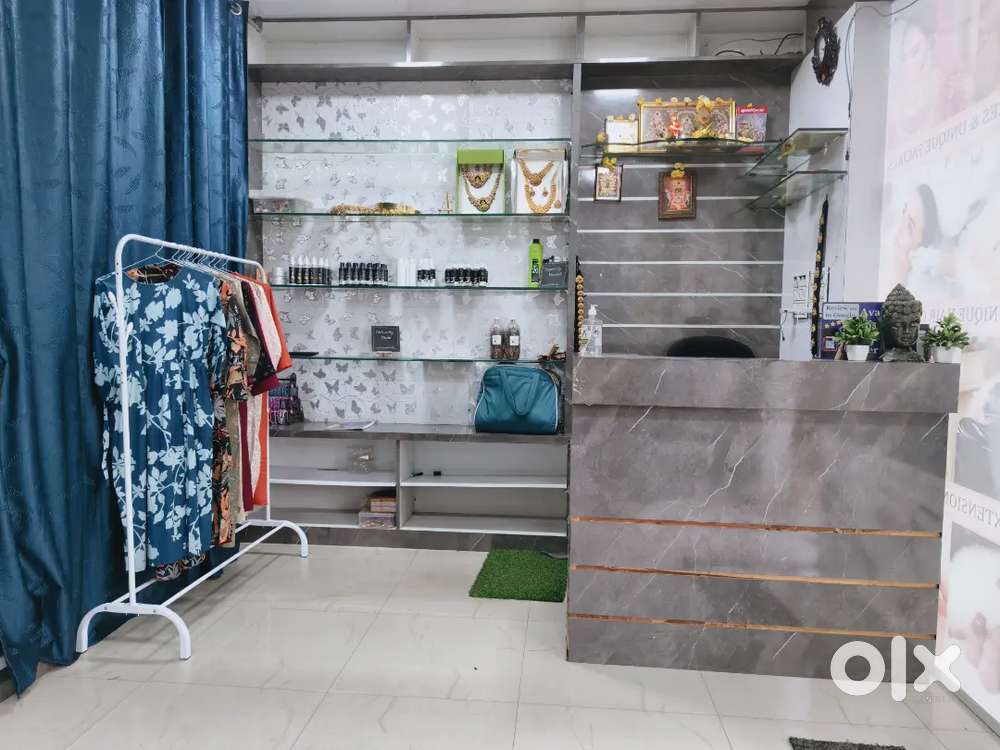Women’s Salon for Sale – Prime Location, Fully Set Up