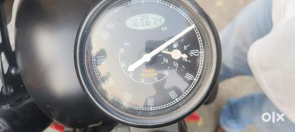 JAVA BIKE BY MAHINDRA AND MAHINDRA