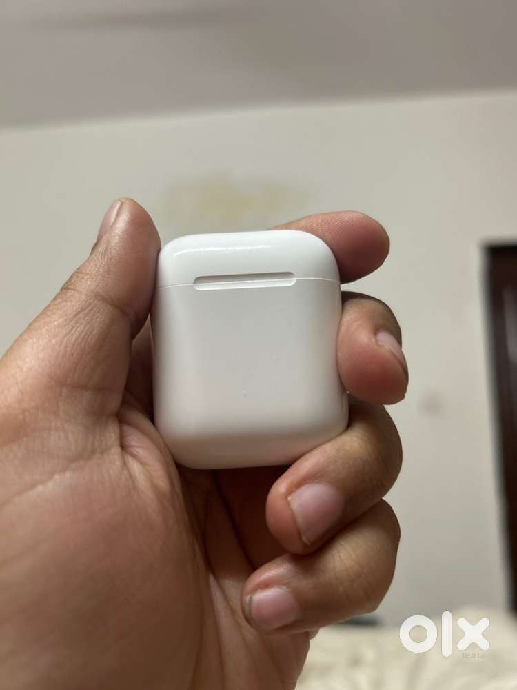 2nd generation - Earbuds - Apple