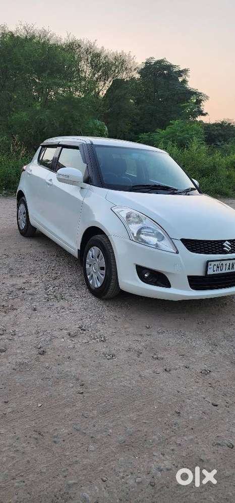 Maruti Suzuki Swift VXi + Manual, 2012, Petrol