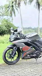 YAMAHA R15 V3