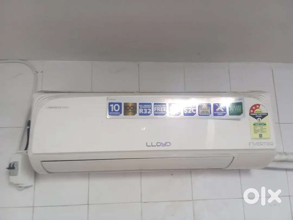 LLYOD 1.5 TON AC ,1 Year Old
