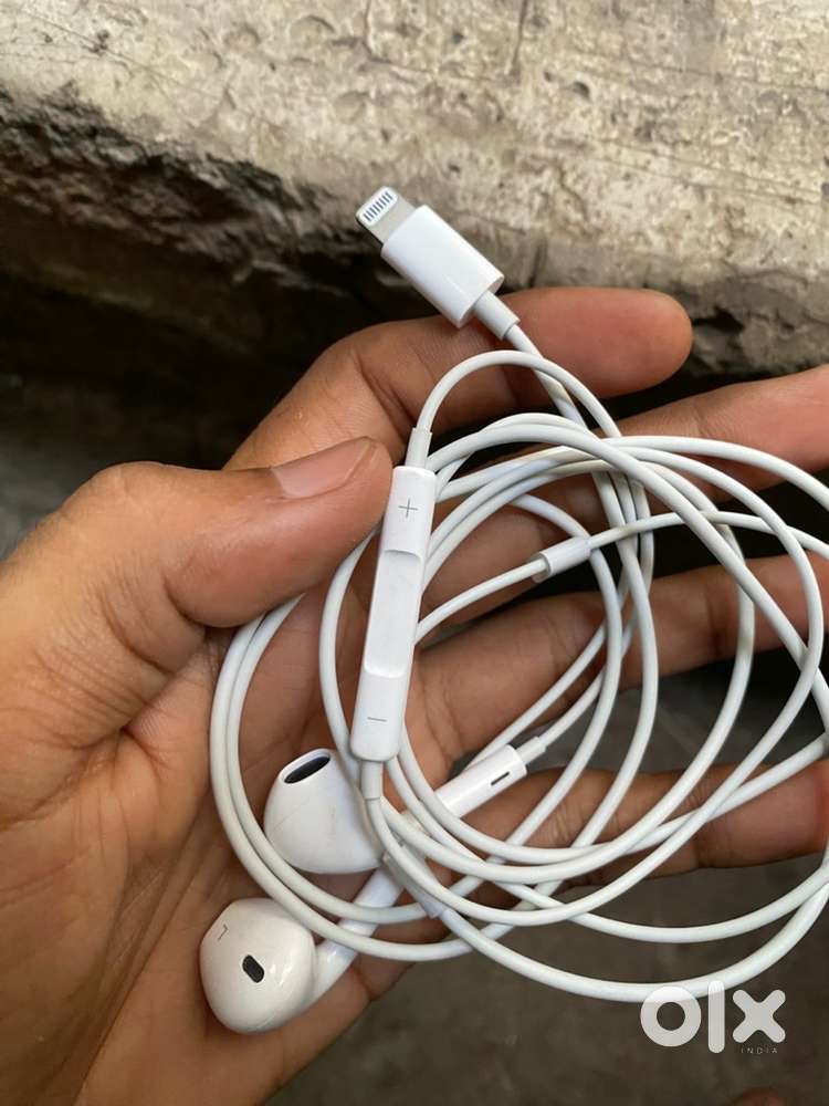 Apple iPhone Lightning connector Earphone