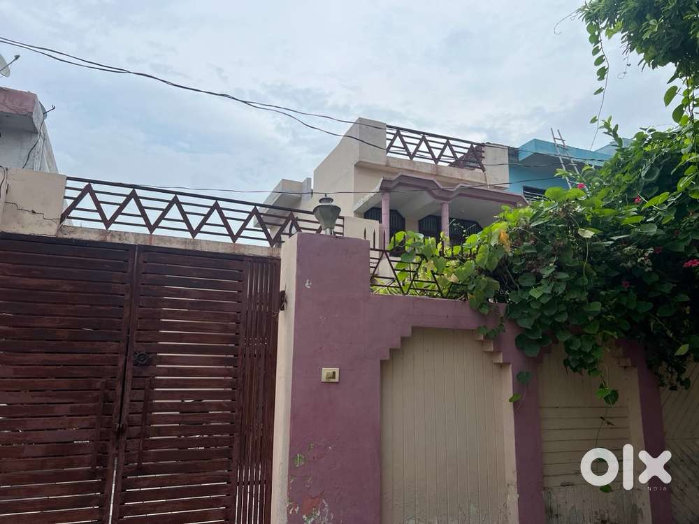 229 gaj house for sale