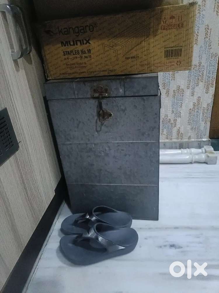 Storage box