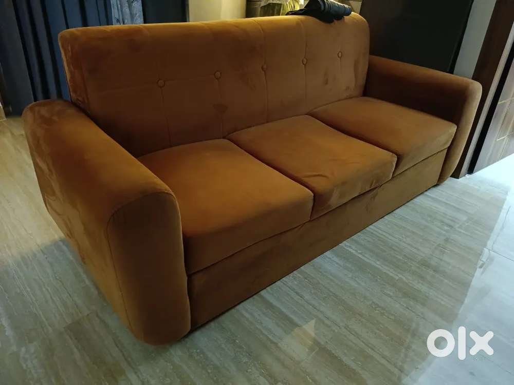 Selling 3 seater sofa with table