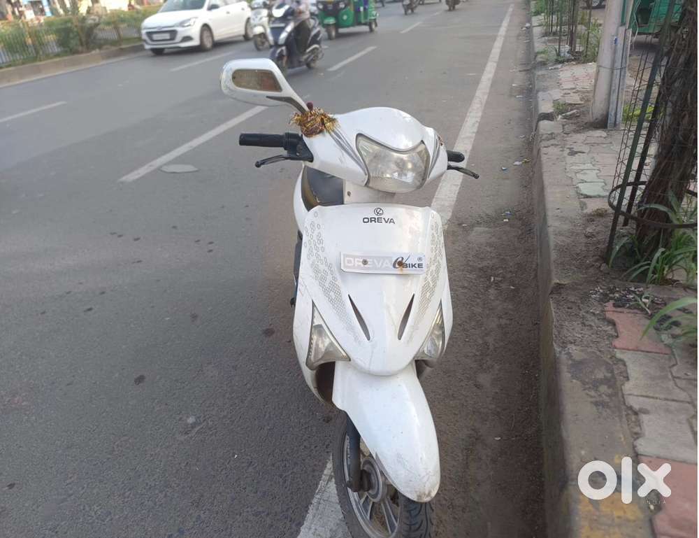 Oreva Ebike White color