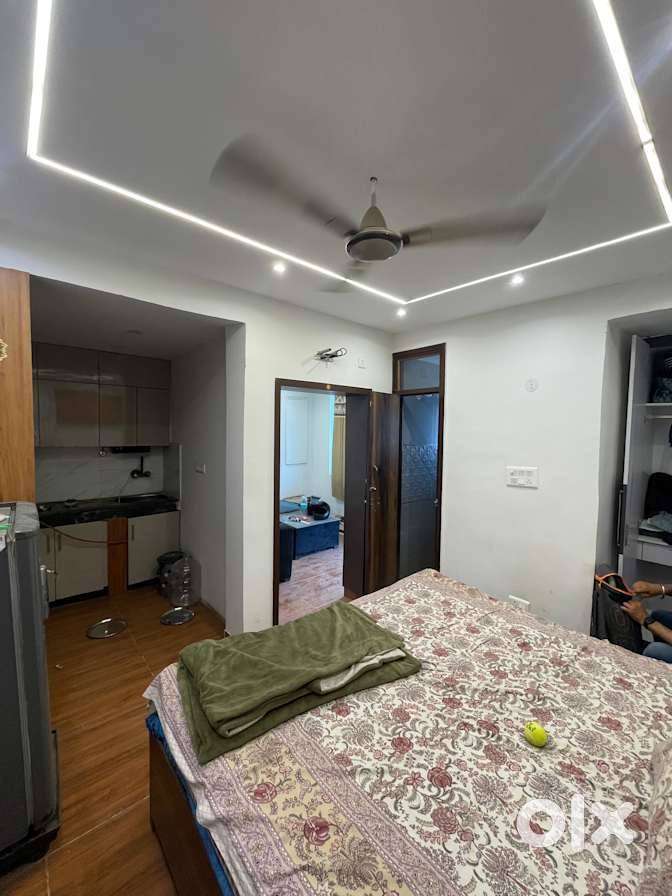 Looking for female flatmate