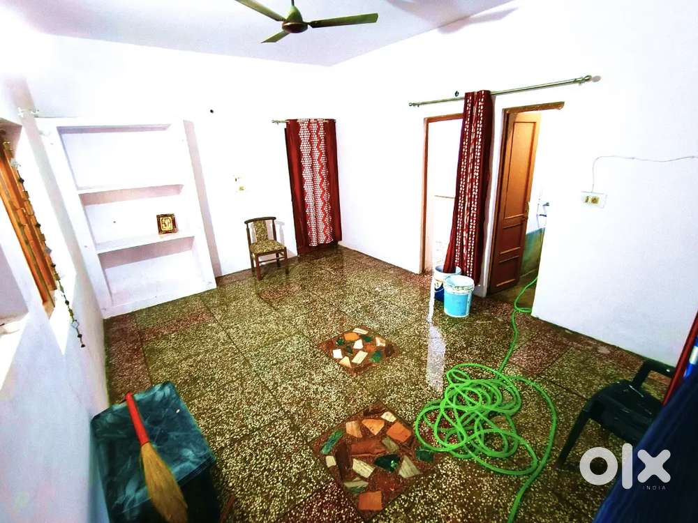 Room for Rent in Kaulagard,

Dehradun