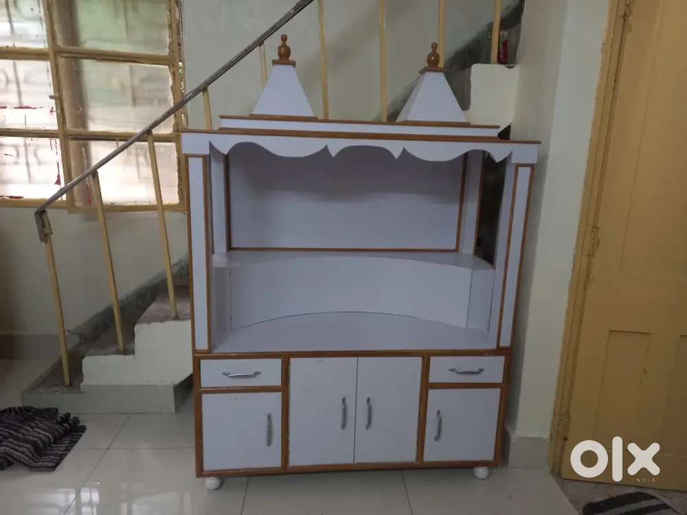 Safed rang ka mandir aapke ghar ke liye