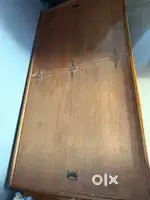 Single bed with box
