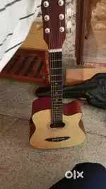 Intern Guitar