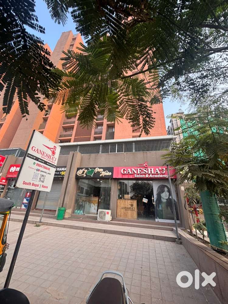 Ground floor showroom for sale at south bopal