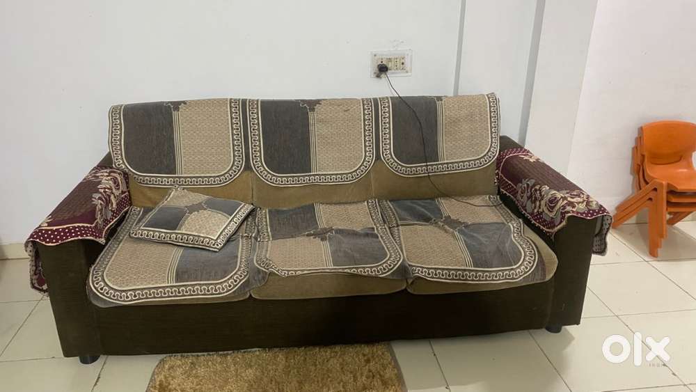 5 Seater Sofa Set – Excellent Condition