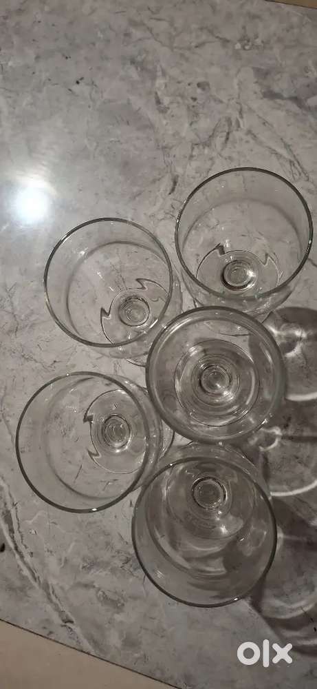 Premium glass wine/ juice glass set -pack of 5  perfect condition