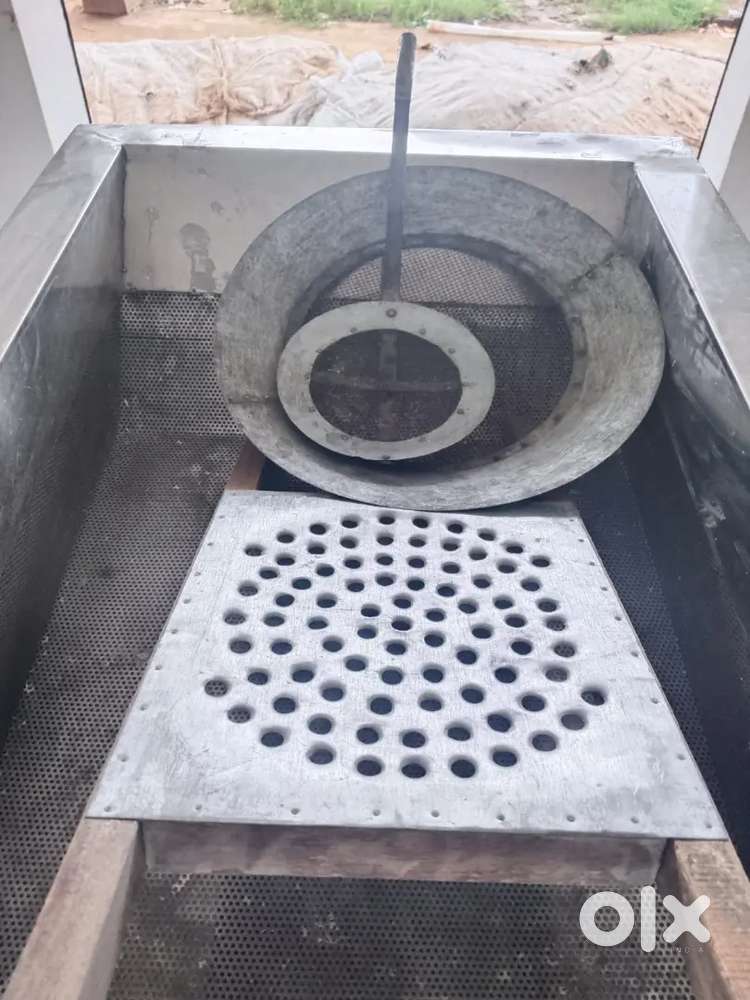 Batch fryer stainless steel material larger quantity me fry.