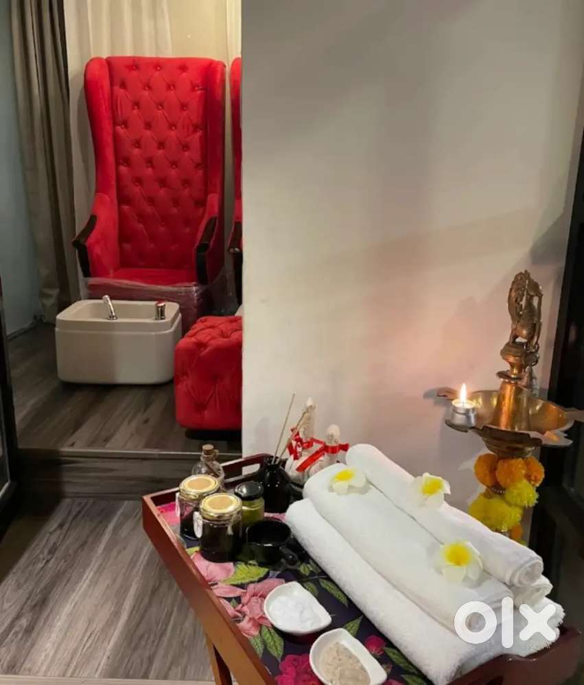 Unisex Hair Dresser Required