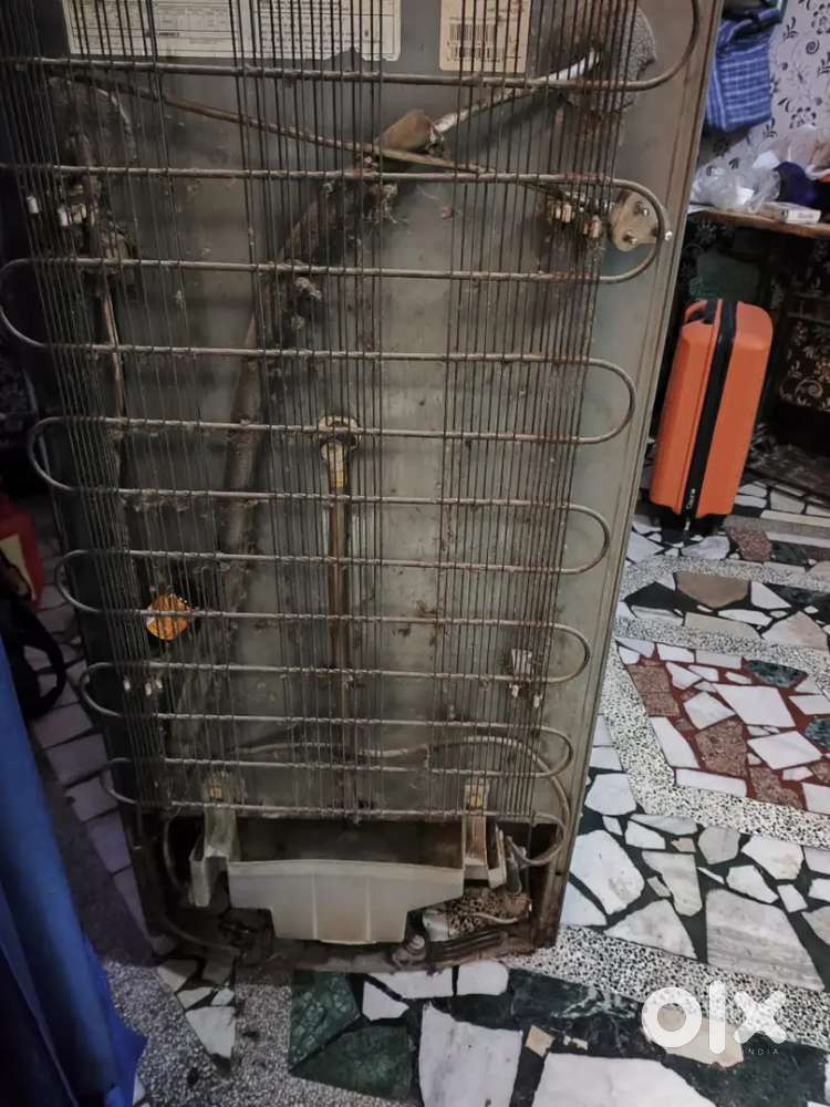 Whirlpool single door fridge 180L - Fully working