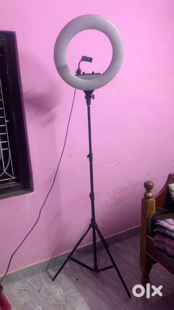 DIGITEK (DRL-18HC9) Professional 18inch Ring Flash (White, Black)