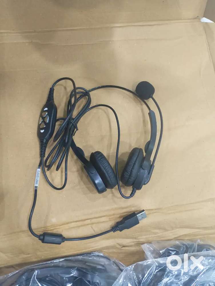 Brand new headphones with mic