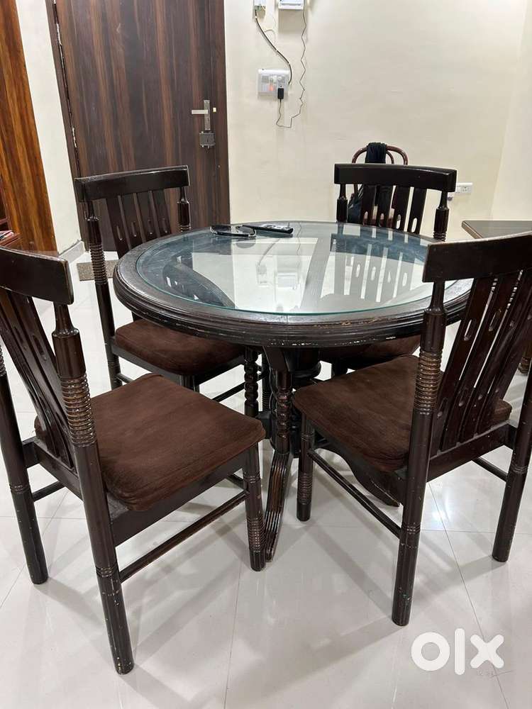 Sagwan wood  4 seater dining table