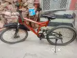 Cycle with double sided socar