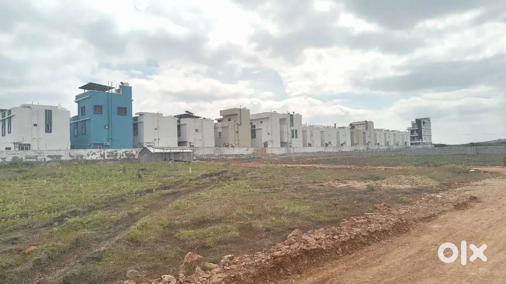 East 2.75 cents lepakshi nagar 100 feet road plot for sale