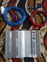 Two channel amplifier with Sony 1000 wat 12 inchi supporter