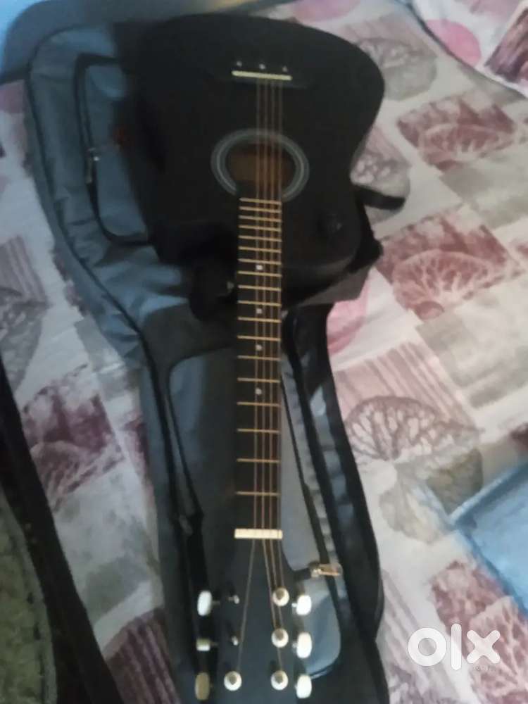 New guitar intern 38C-Bk black