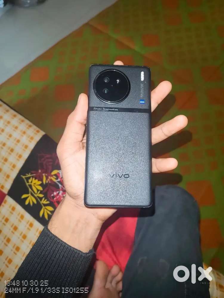 VIVO X90 BEST CAMERA PHONE WITH BEST PROCESSOR