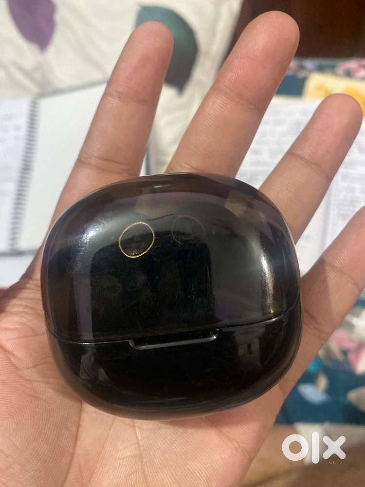 Only 1 month old and 1 year warranty left and with charger,bill nd box