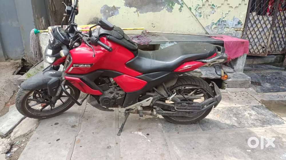 Fzs v3 bike in good condition