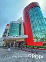 WAVE MALL लड़के तथा लड़कियों की आवश्यकता