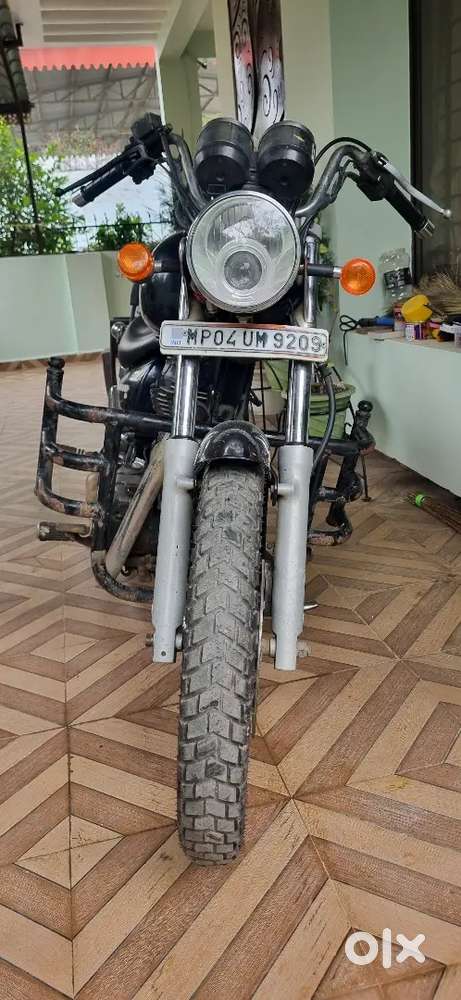 Royal Enfied ThunderBird 350