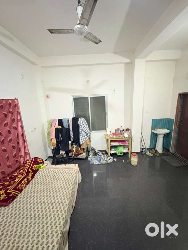 Roommate required