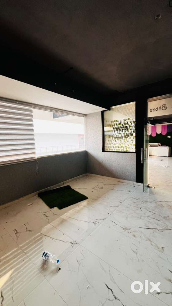 Office, Restaurant-Partition Tough Glass