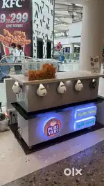 Puri yari pani puri counter selling pani puri