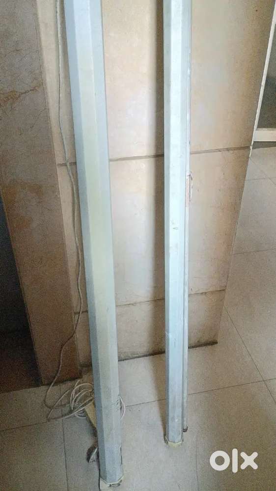 Projector screen for sale 2 pc