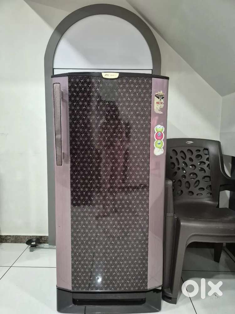 Godrej RD EP 190 Litre Fridge in Very Well condition